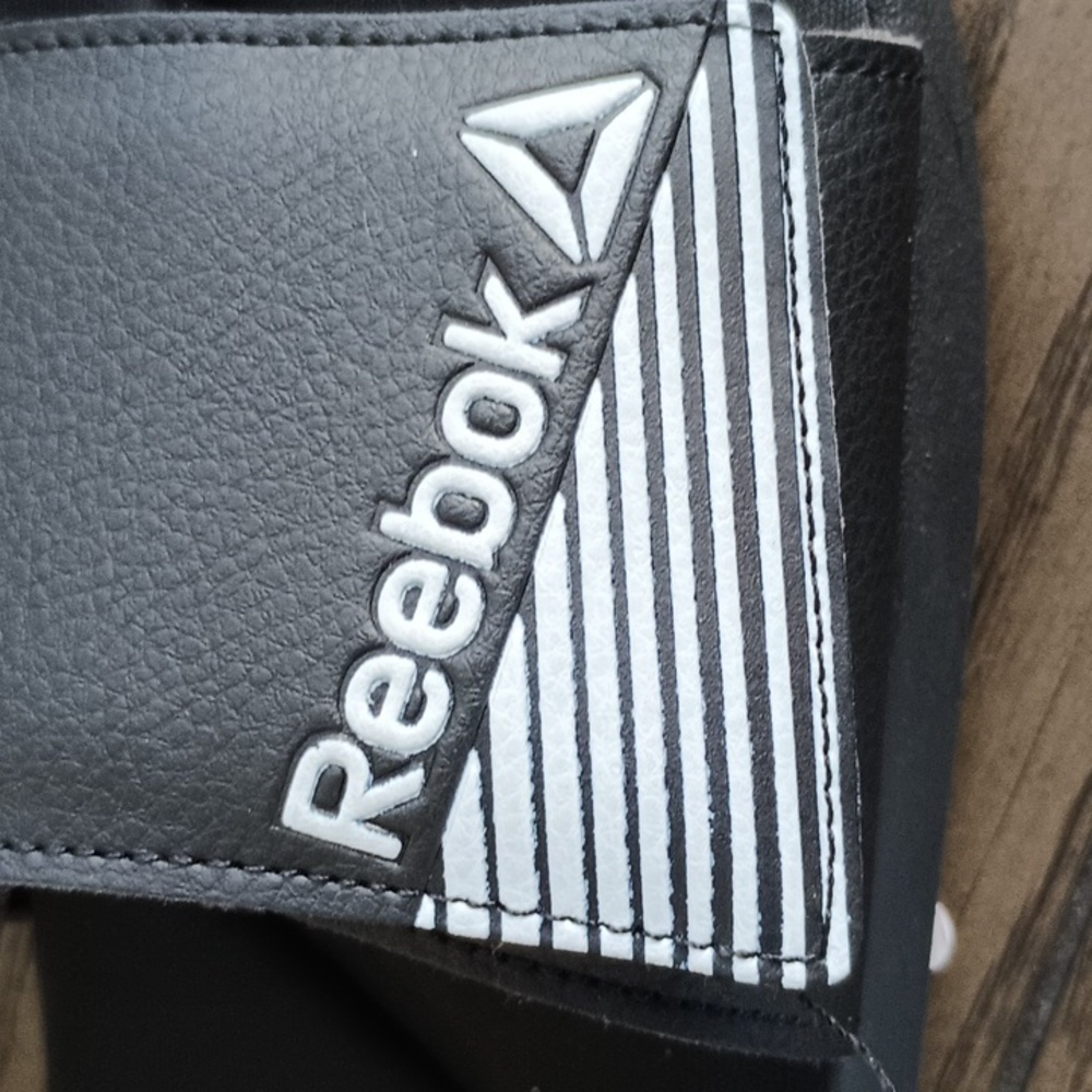 Reebok Women's Performance Memory Foam Slides  Black& White  Various Sizes  NWT - Picture 12 of 12